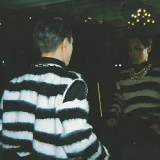 J - conexión