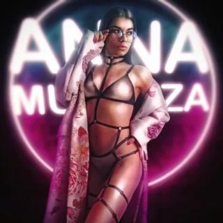 Anna Mukydza - 18+ contenido