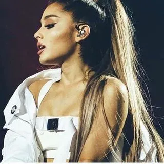 Ariana Grande things - фан-контент