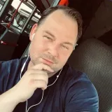 Busfahrer Thomas Brauner - свобода от масок