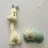 Feliz niño pequeño - marcas de ropa para niños