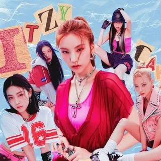 ITZY's Universe Gallery - фото ITZY