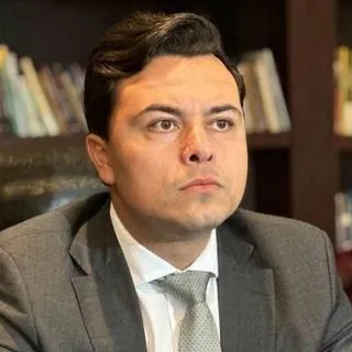 Jeffrey Chiquini - адвокат