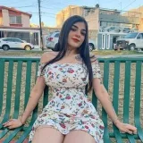 Karely Ruiz - contenido con el modelo