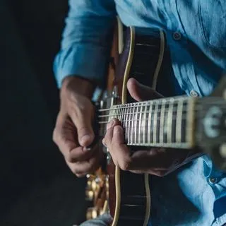 Lamba Guitar Club - уроки гитары