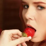 Strawberry +18 - erotica