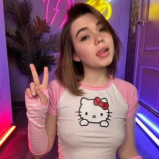 Elli - модель 18+