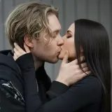 Beso en la foto - Generador de IA