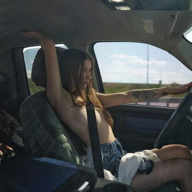 Girls & Cars - нюдсы авто 18+
