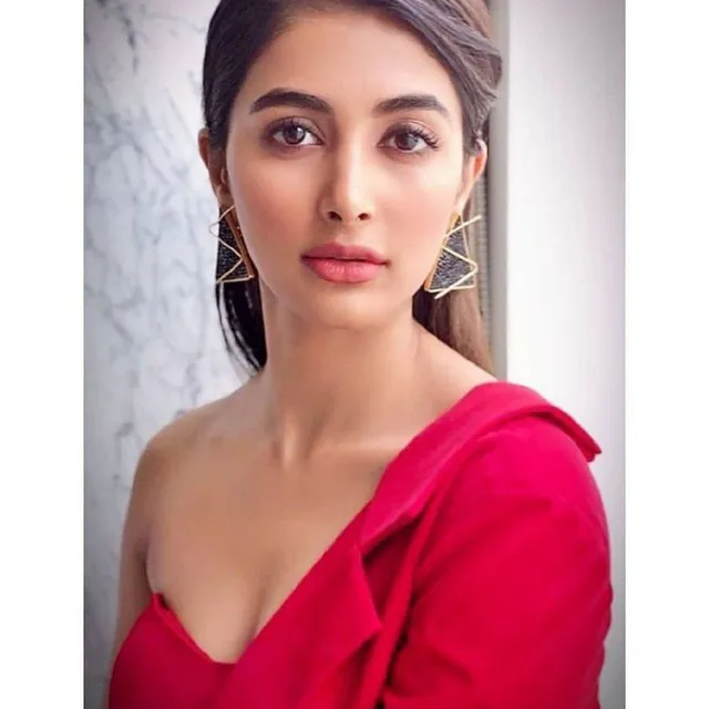 Pooja Hegde - галерея актрисы