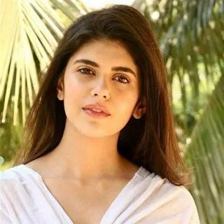 Sanjana Sanghi - фан-контент