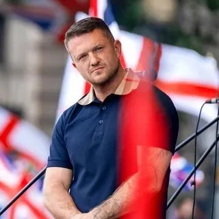 Tommy Robinson News - актуальные новости