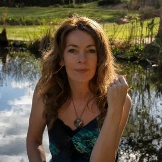 Tracy Holloway - Эзотерика и духовность